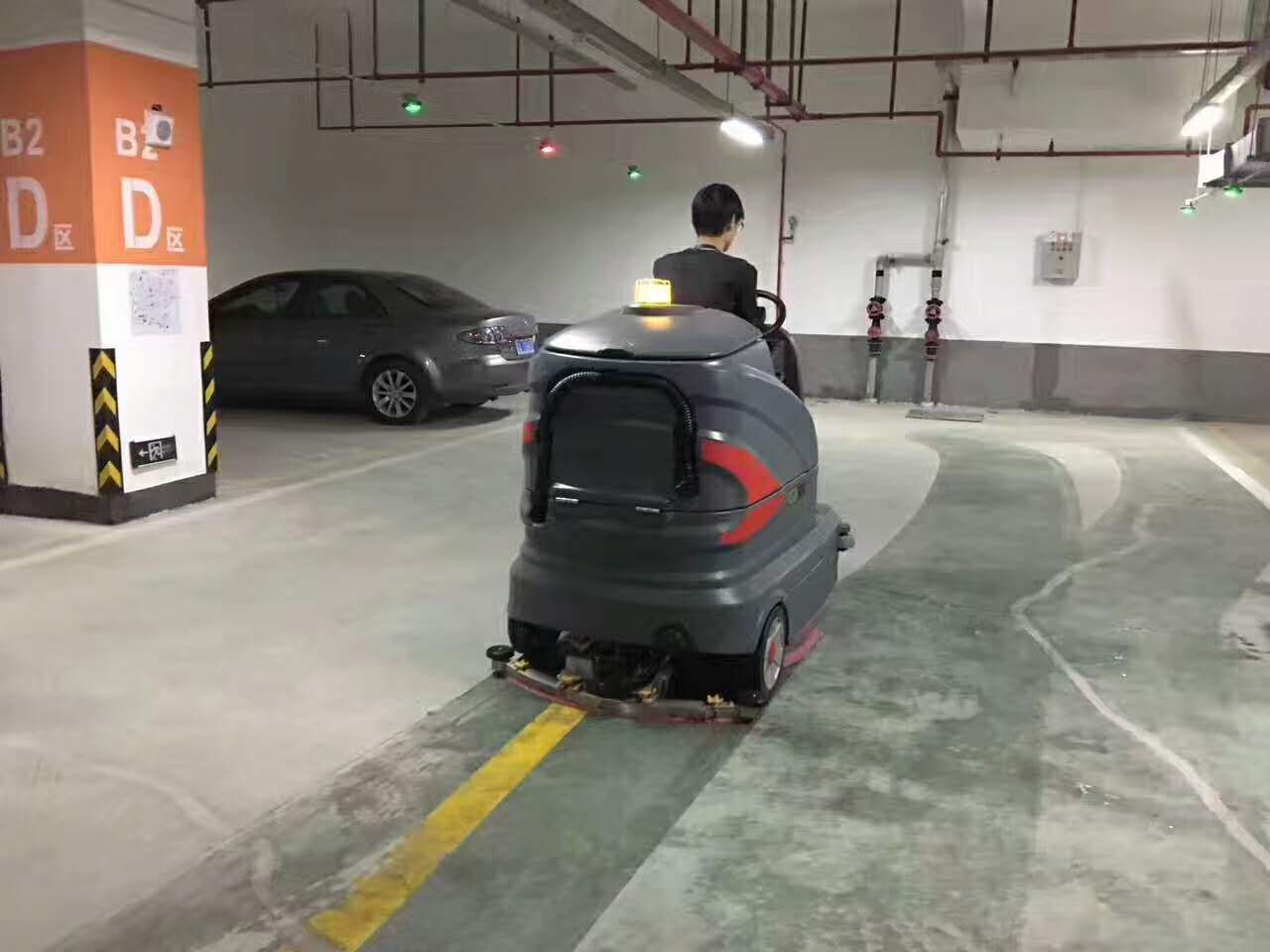 洗地機(jī)得售后服務(wù)也是很重要的問題！