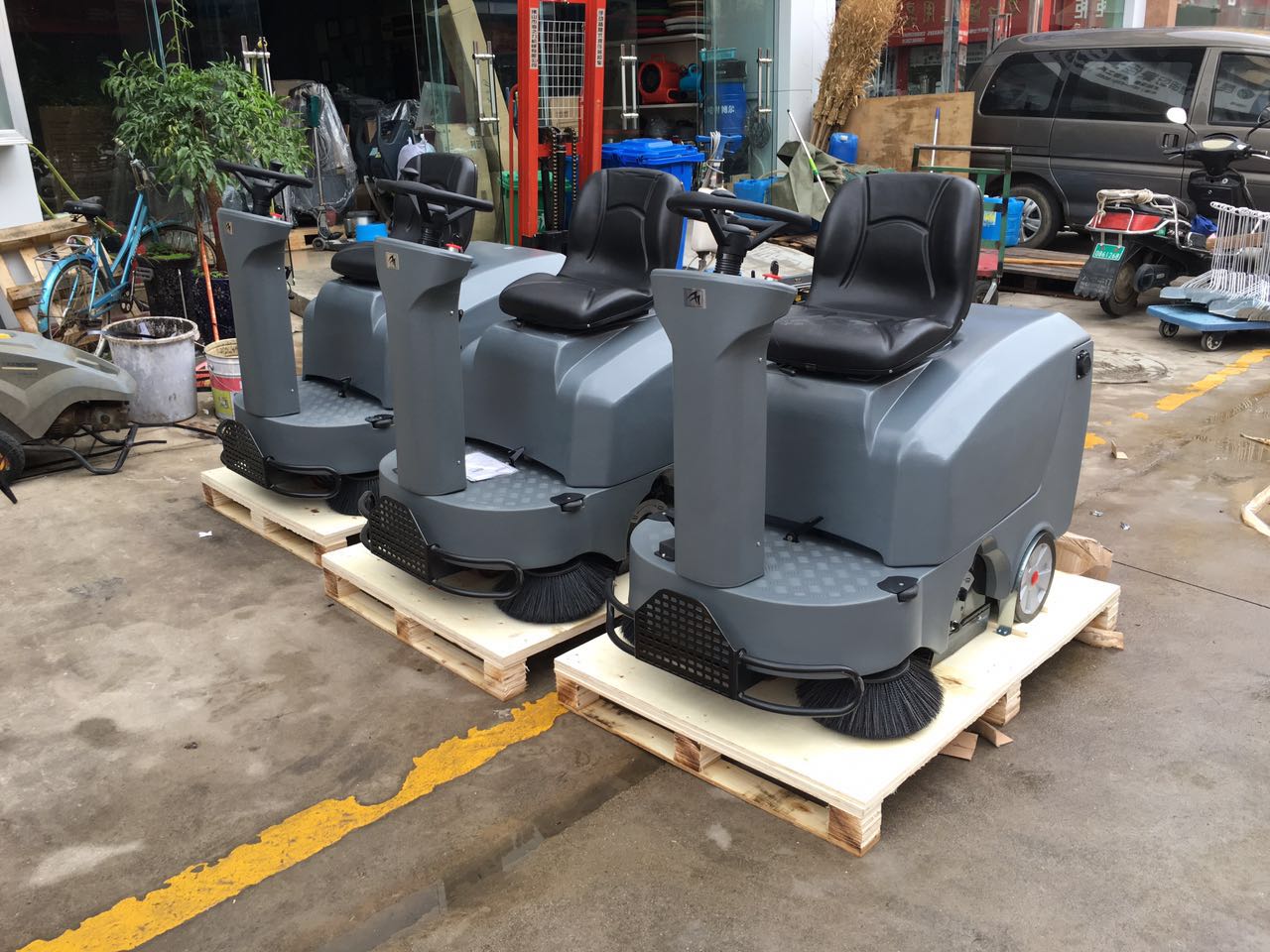 清掃車為什么應(yīng)用如此廣泛，它有什么優(yōu)勢?